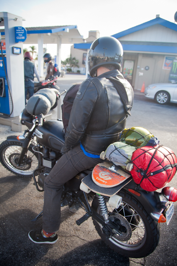 One more gas pitstop. photo: Ruano.