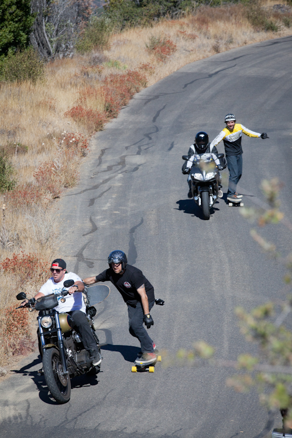 Moto skitching. Yeah, that's a thing. Photo: Ruano.