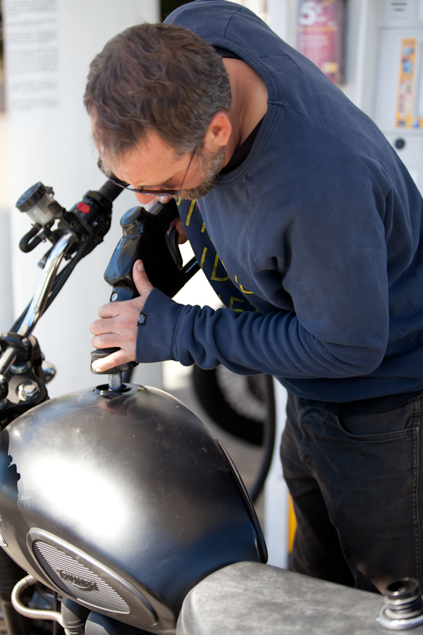 Fill 'er up! Photo: Ruano.