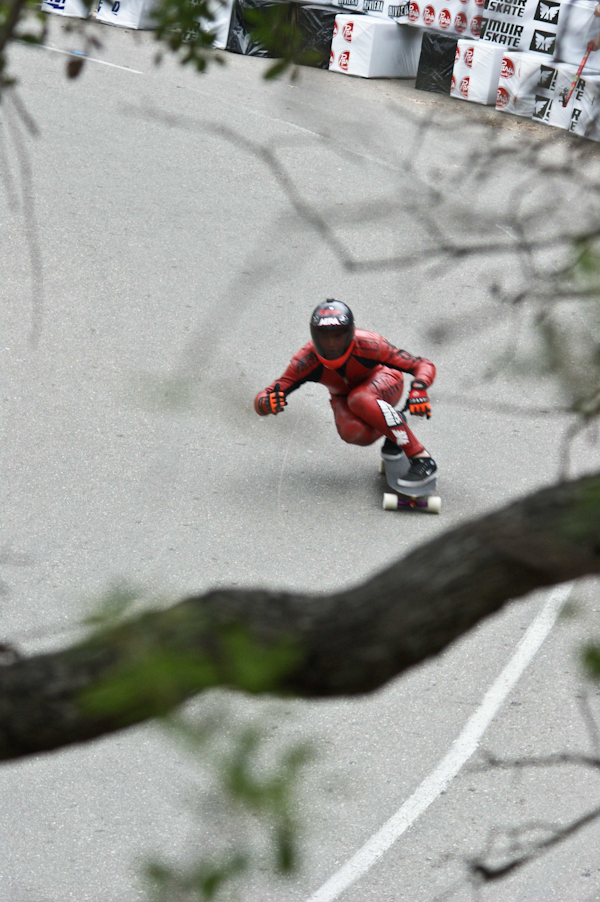 Byron Essert is always fast, always stylin'. Photo: Ruano.