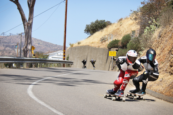 Tyler Howell and El Beasto fighting for that inside line. Photo: Bandy.