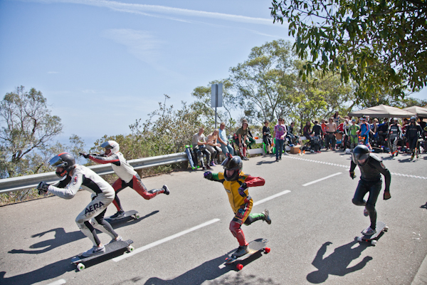 Off the starting line. Photo: Ruano.